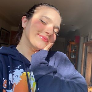 Meet your Posher, Lourdes